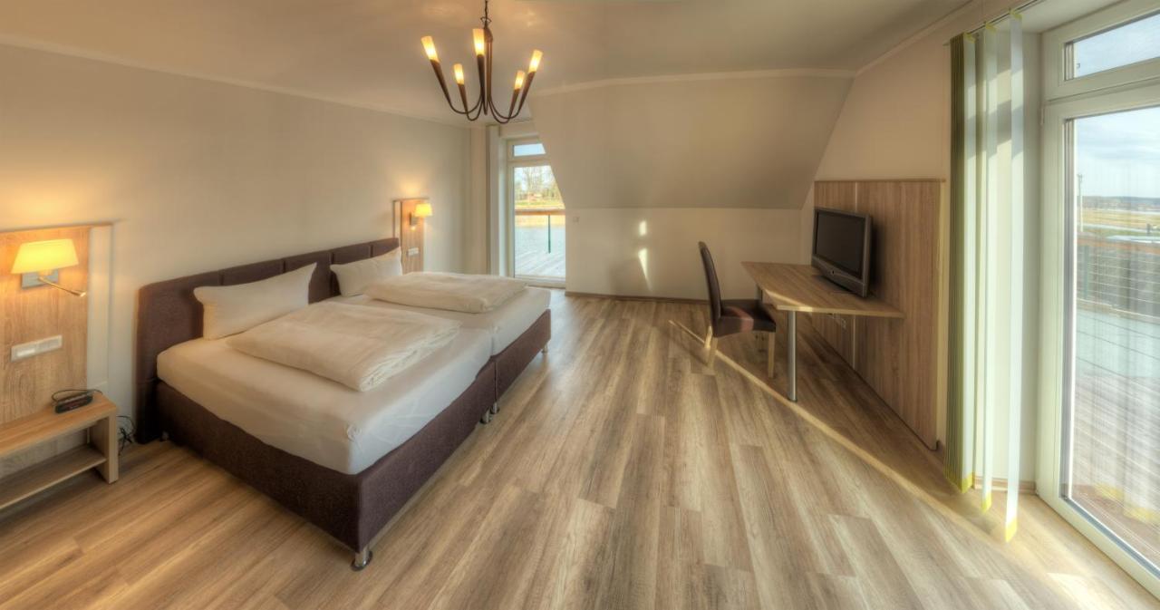 Hotel Alte Fischerkate Modlich エクステリア 写真