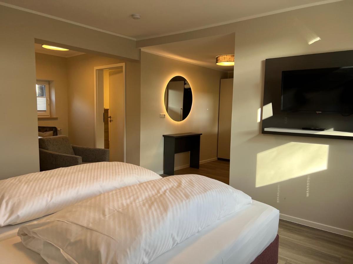 Hotel Alte Fischerkate Modlich エクステリア 写真
